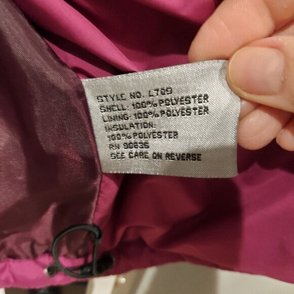 Raspberry-colored insulated vest - Picture 4 of 9